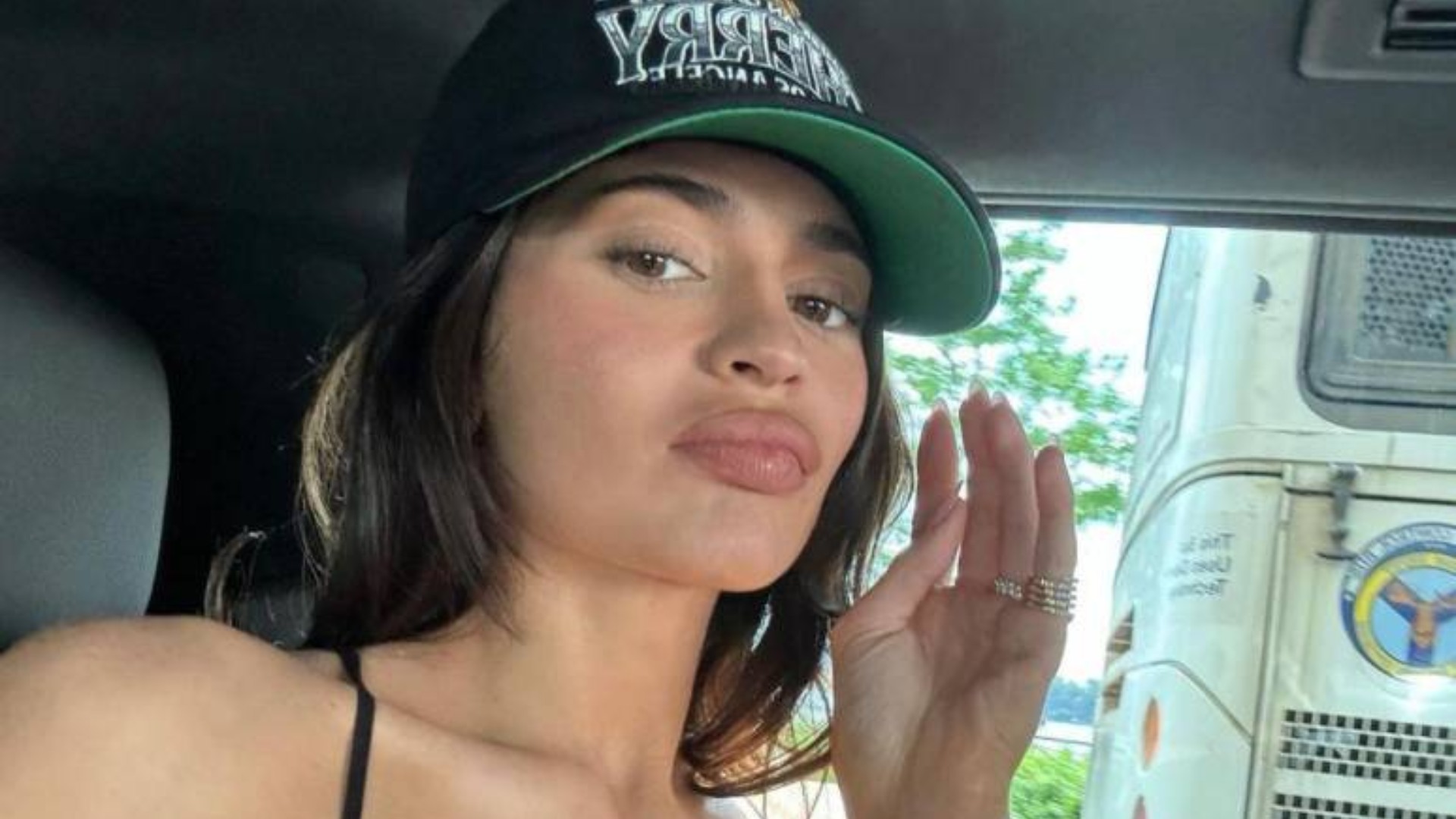 Kylie Jenner rostro al natural labios