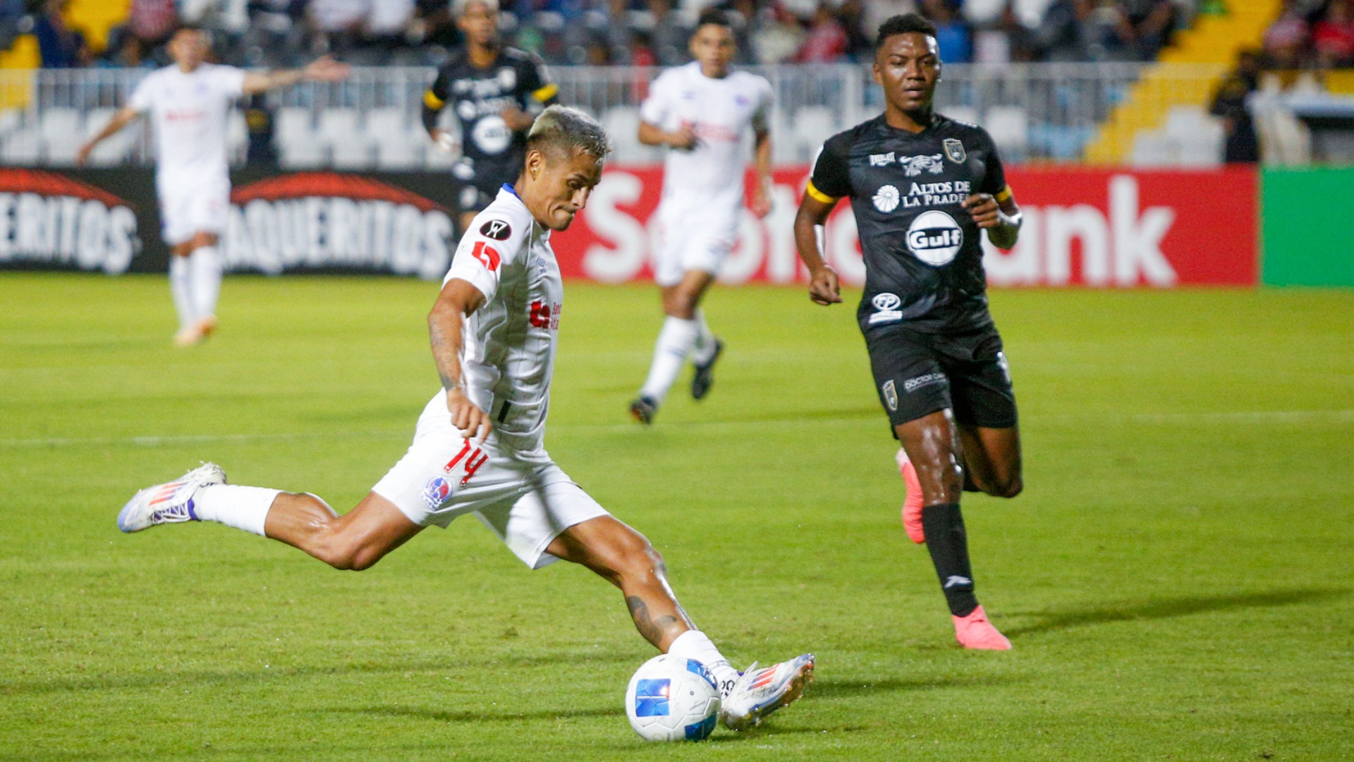 El Olimpia de Pedro Troglio inició su participación en la Copa Centroamericana de Concacaf con una contundente victoria de 3-0 sobre el CAI de Panamá, en el estadio Nacional Chelato Uclés.