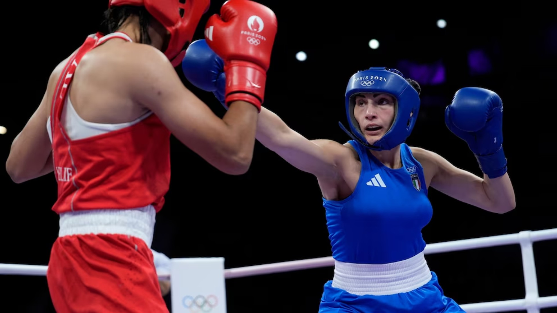 La boxeadora italiana Angela Carini ha ofrecido disculpas públicas a la argelina Imane Khelif tras el tenso encuentro que tuvo lugar en el combate femenino de 66 kilos durante los Juegos Olímpicos de París 2024.