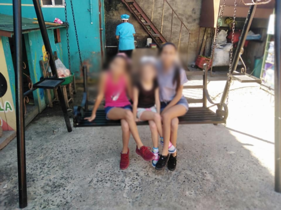 Hijas de Katherine Izaguirre