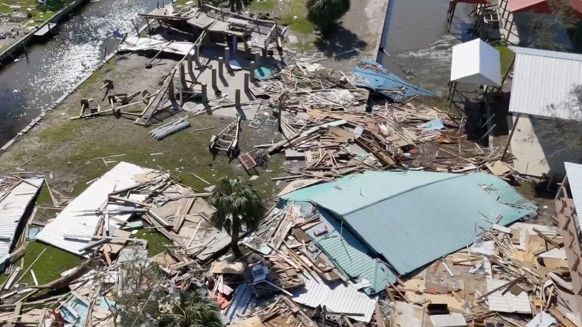 El huracán Helene dejó destrucción en su paso por Estados Unidos.