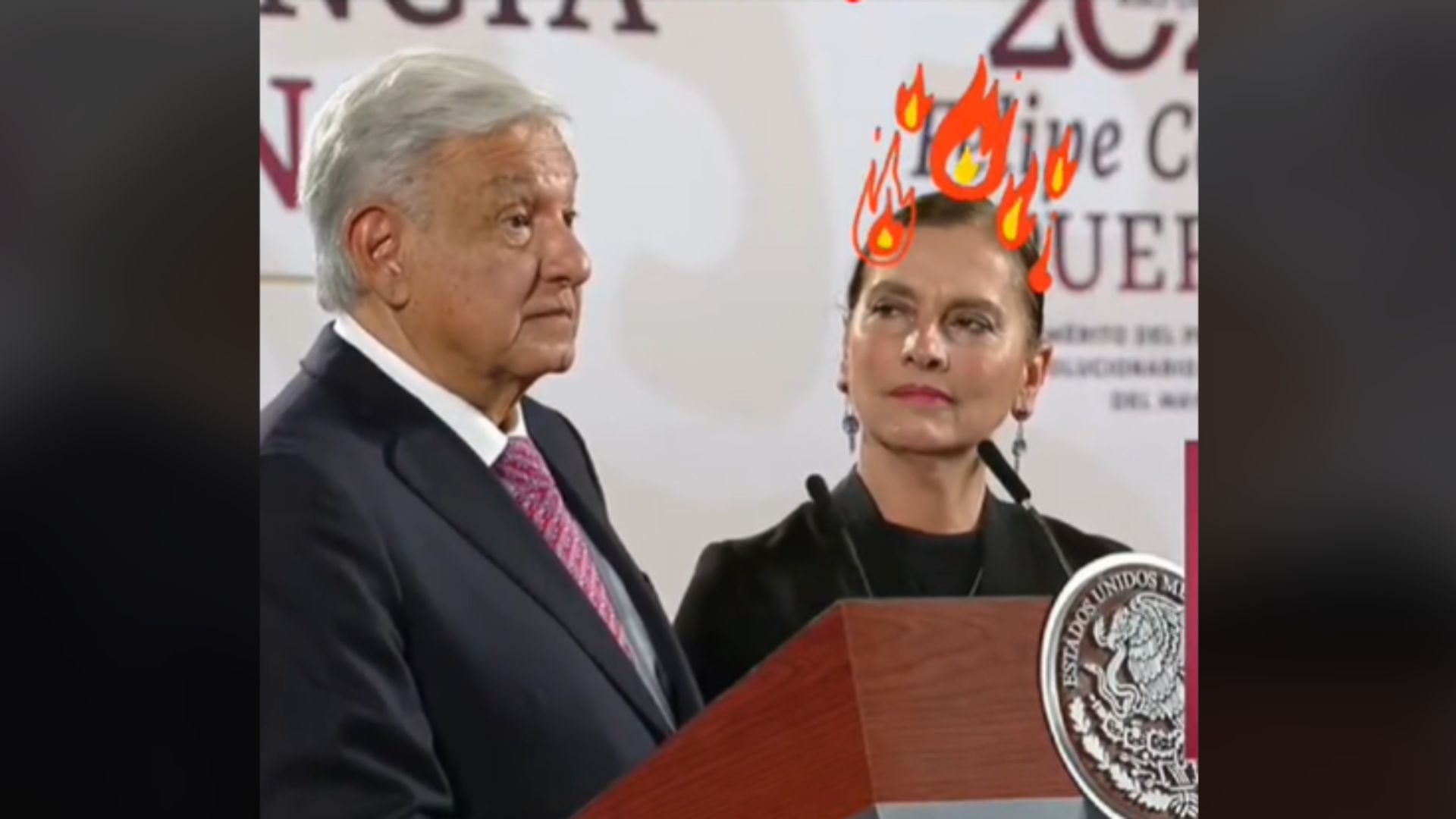 A menos de un mes del final del sexenio, la esposa del presidente acude a la conferencia matutina “porque generó interés” saber de ellos como pareja.