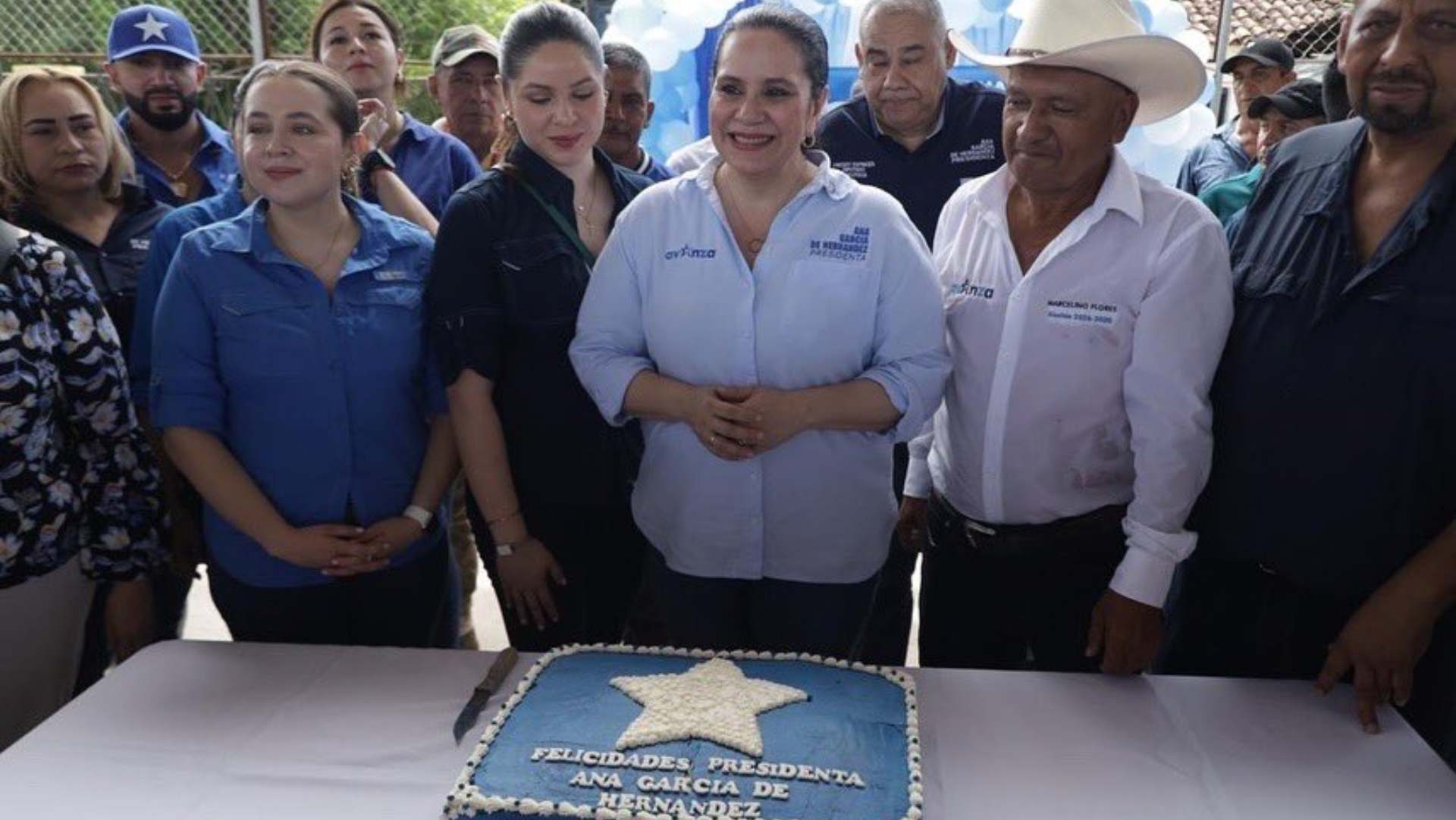 Ana García y Juan Orlando Hernández: cumpleaños a distancia
