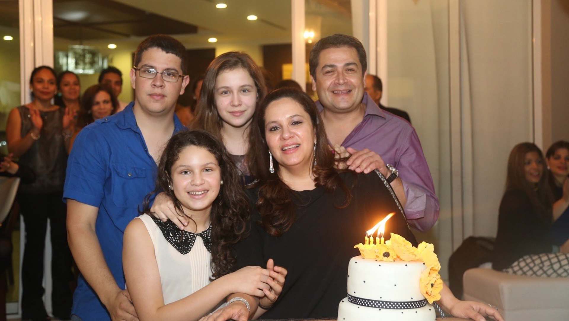 Ana García y Juan Orlando Hernández: cumpleaños a distancia