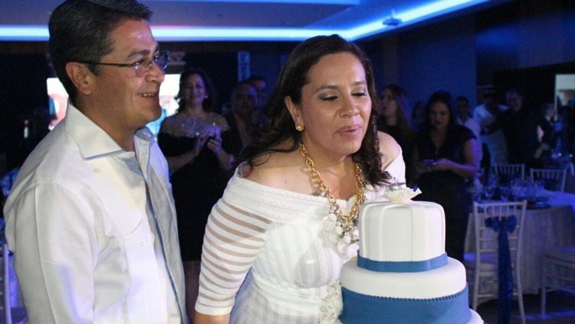 Ana García y Juan Orlando Hernández: cumpleaños a distancia