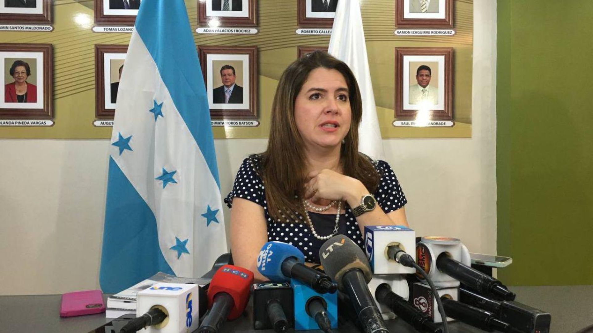 Cossette López