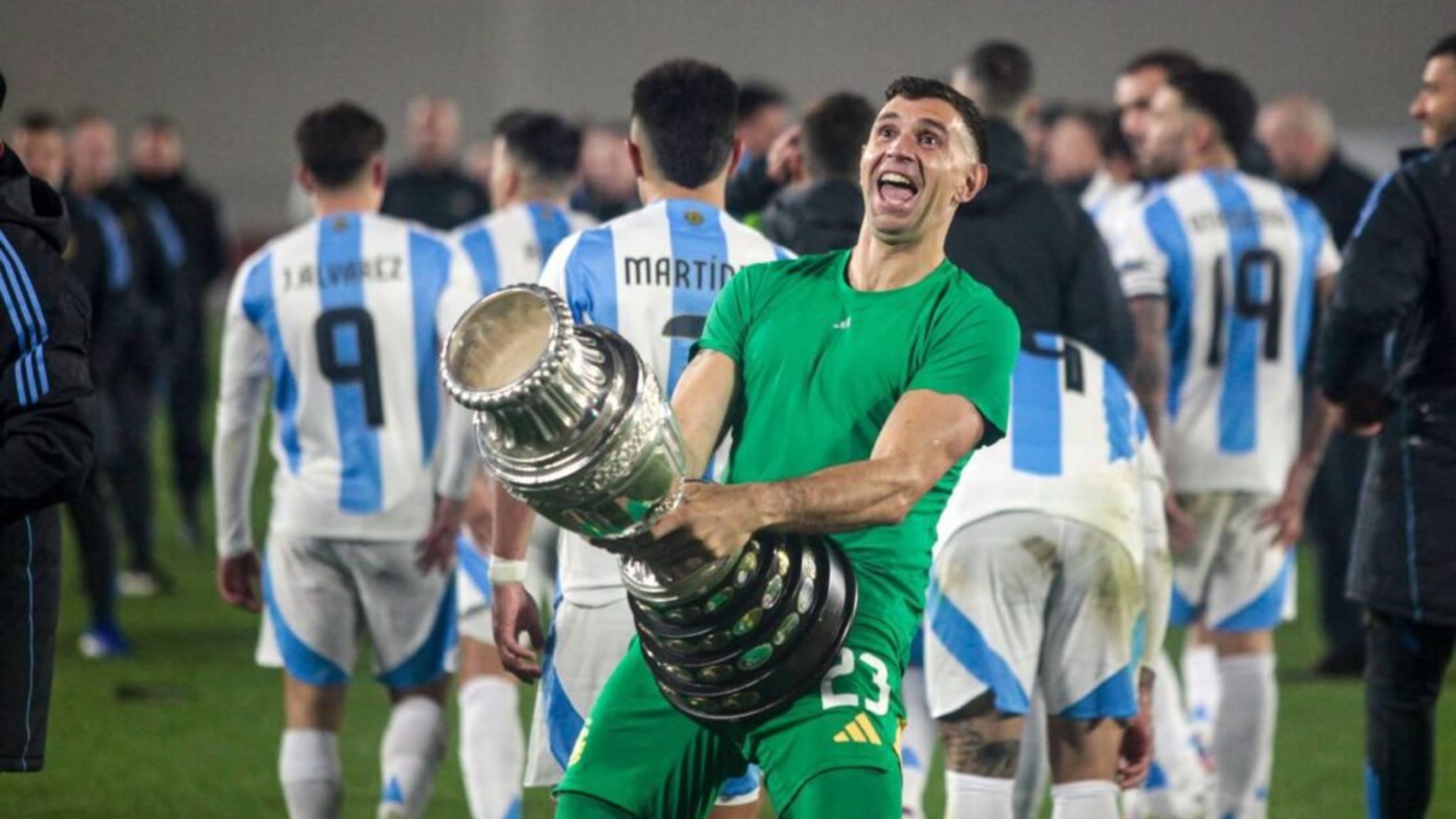 Dibu Martínez acepta la sanción de la FIFA: "No quise ofender a nadie"