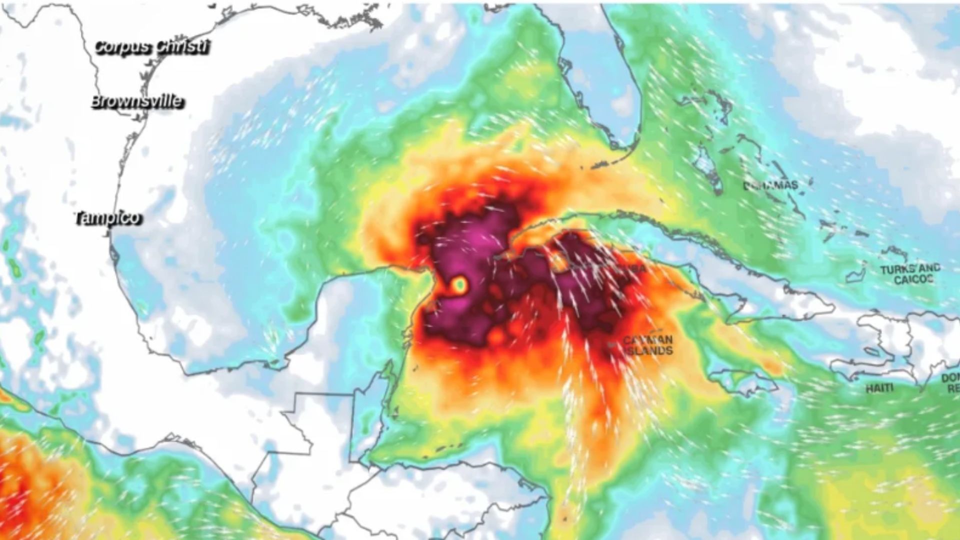 El sistema estará intensificándose rápidamente y se espera en las próximas 12 horas sea ya un poderoso huracán categoría 3.