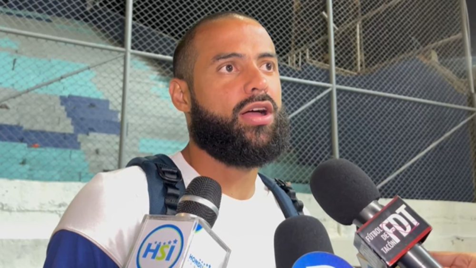 Edrick Menjívar revela y asegura el motivo por el que Pedro Troglio no deja al Olimpia