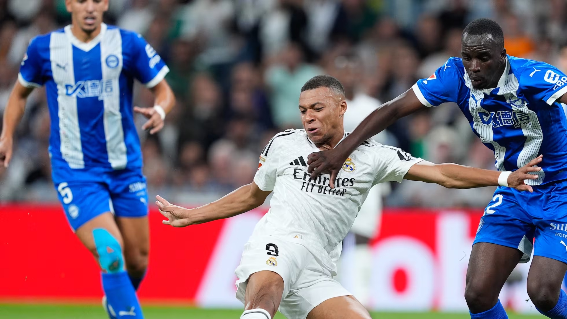 Real Madrid mete presión en LaLiga Española luego de victoria ante Alavés
