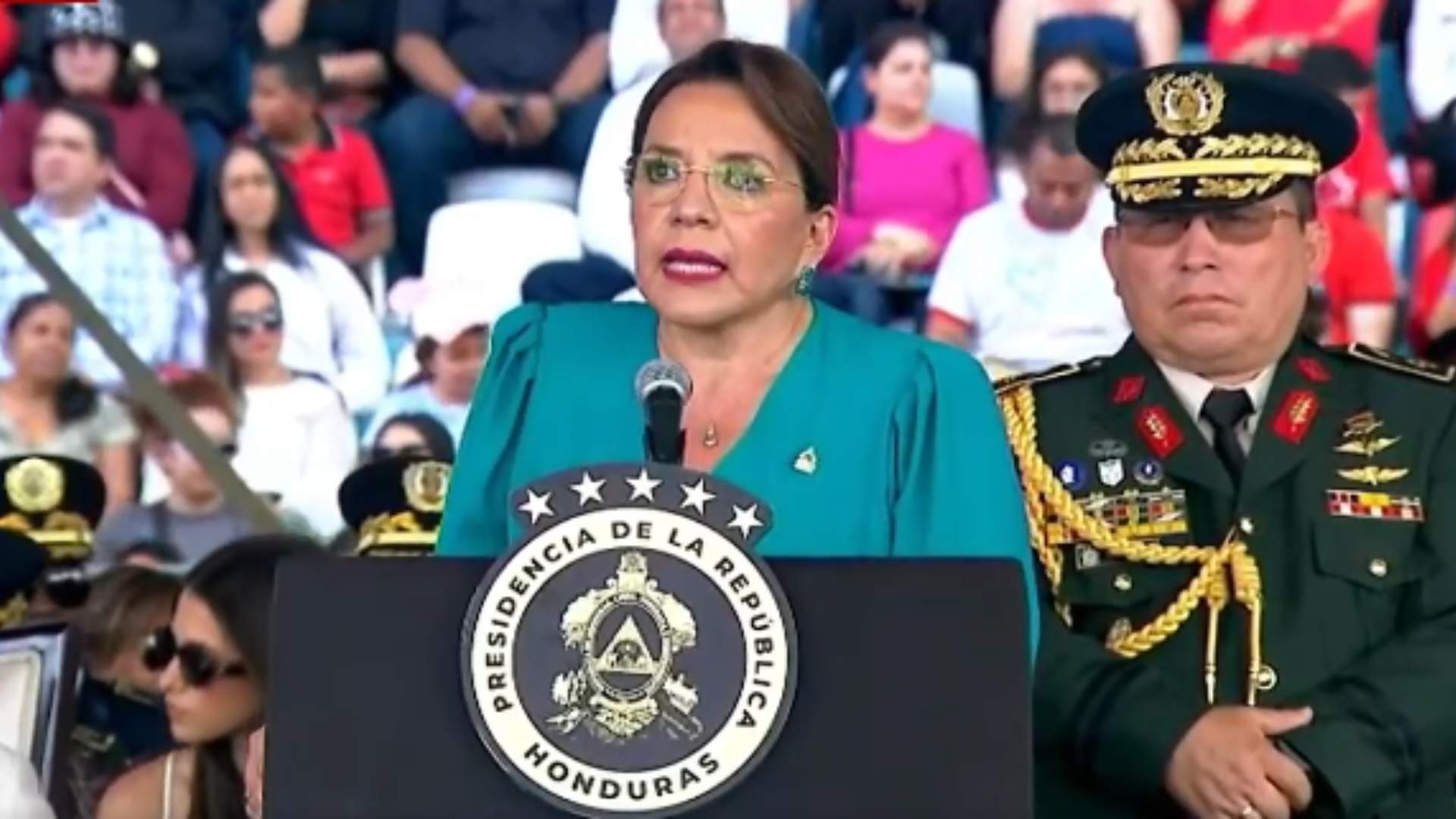 Presidenta Xiomara Castro brinda discurso por los 203 años de Independencia Patria: "Hoduras no es un negocio"