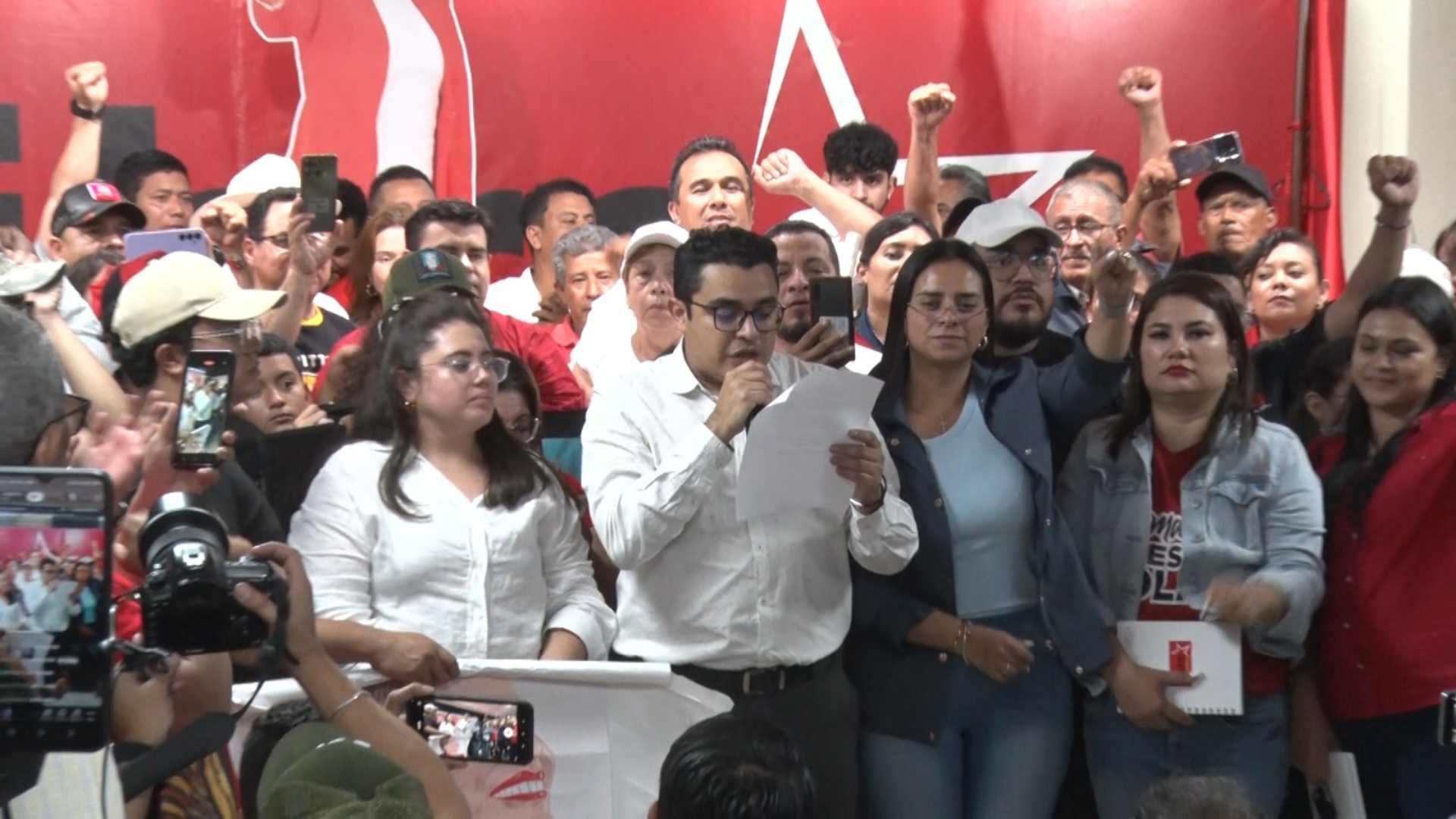 Libre ratifica apoyo a decisiones de presidenta Castro; también reconocen renuncia de Carlos Zelaya y Rafael Sarmiento