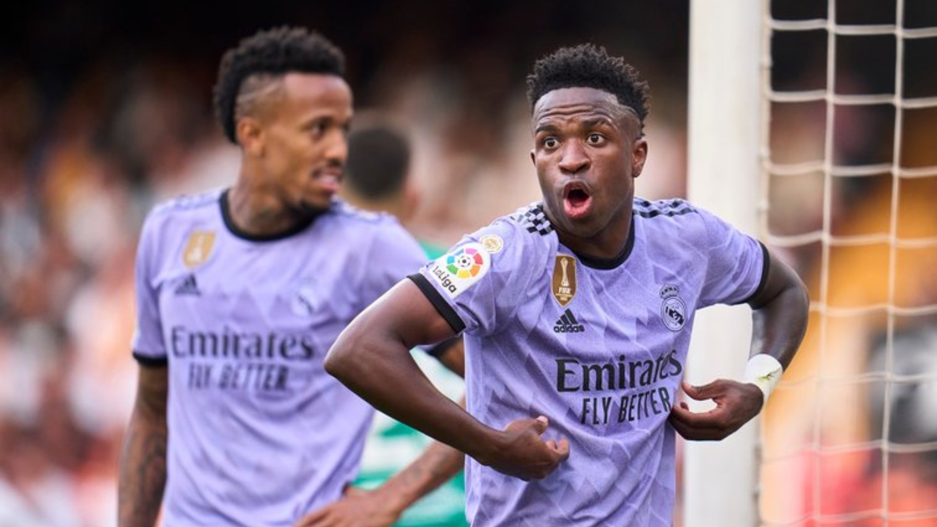 El Juzgado de Instrucción número 3 de Palma ha dictado una sentencia para el individuo responsable de los insultos racistas a Vinicius Junior y Samu Chukwueze durante un partido de LaLiga el pasado 5 de febrero de 2023.