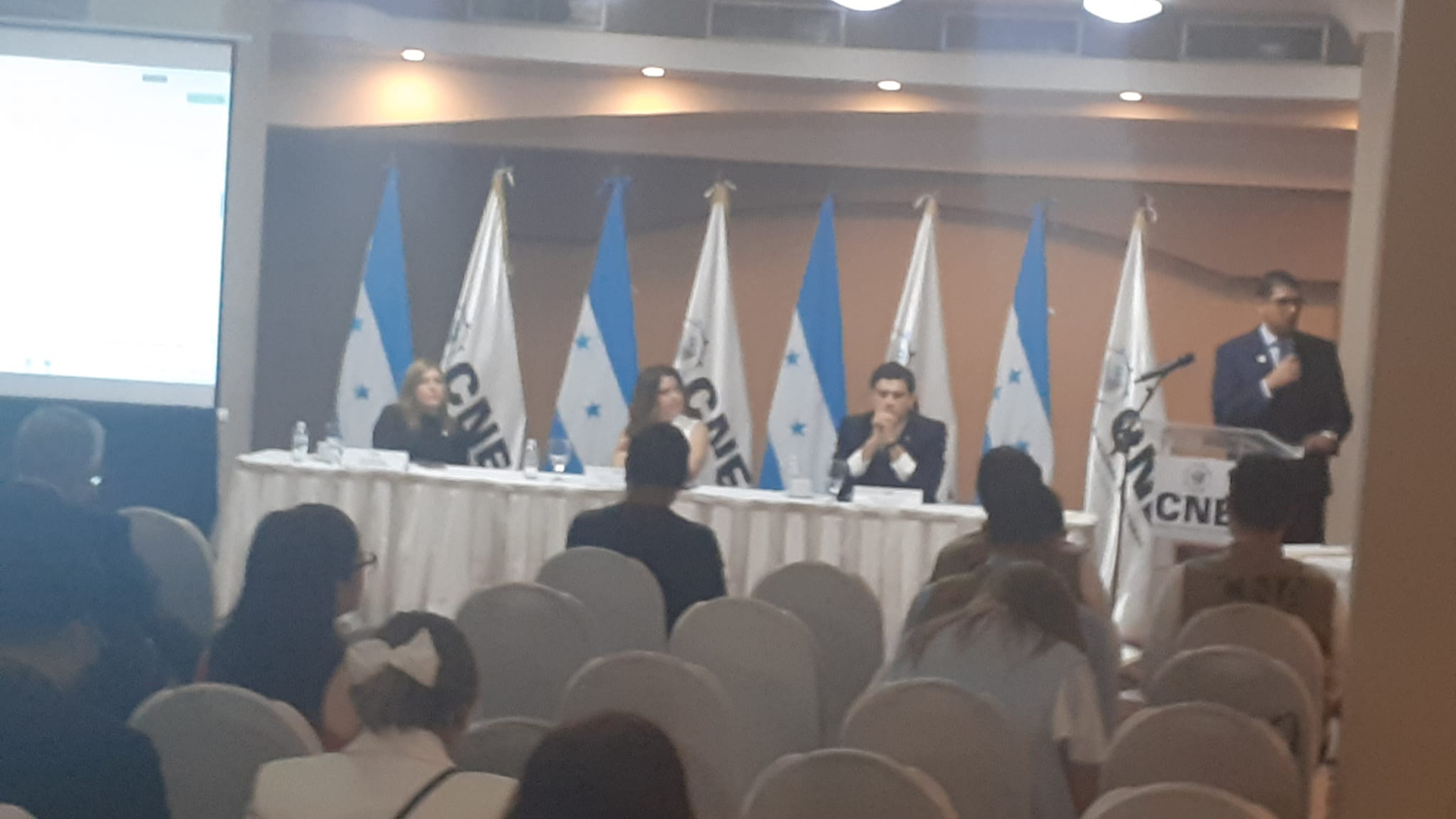 Consejeros de CNE presentes en la recepción de TREP