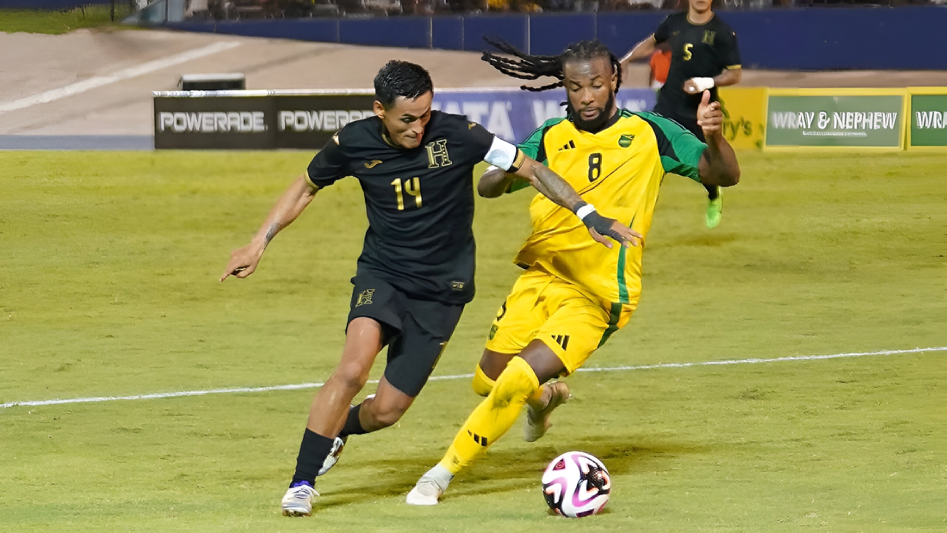 Honduras empata con Jamaica y consigue su boleto a la siguiente ronda