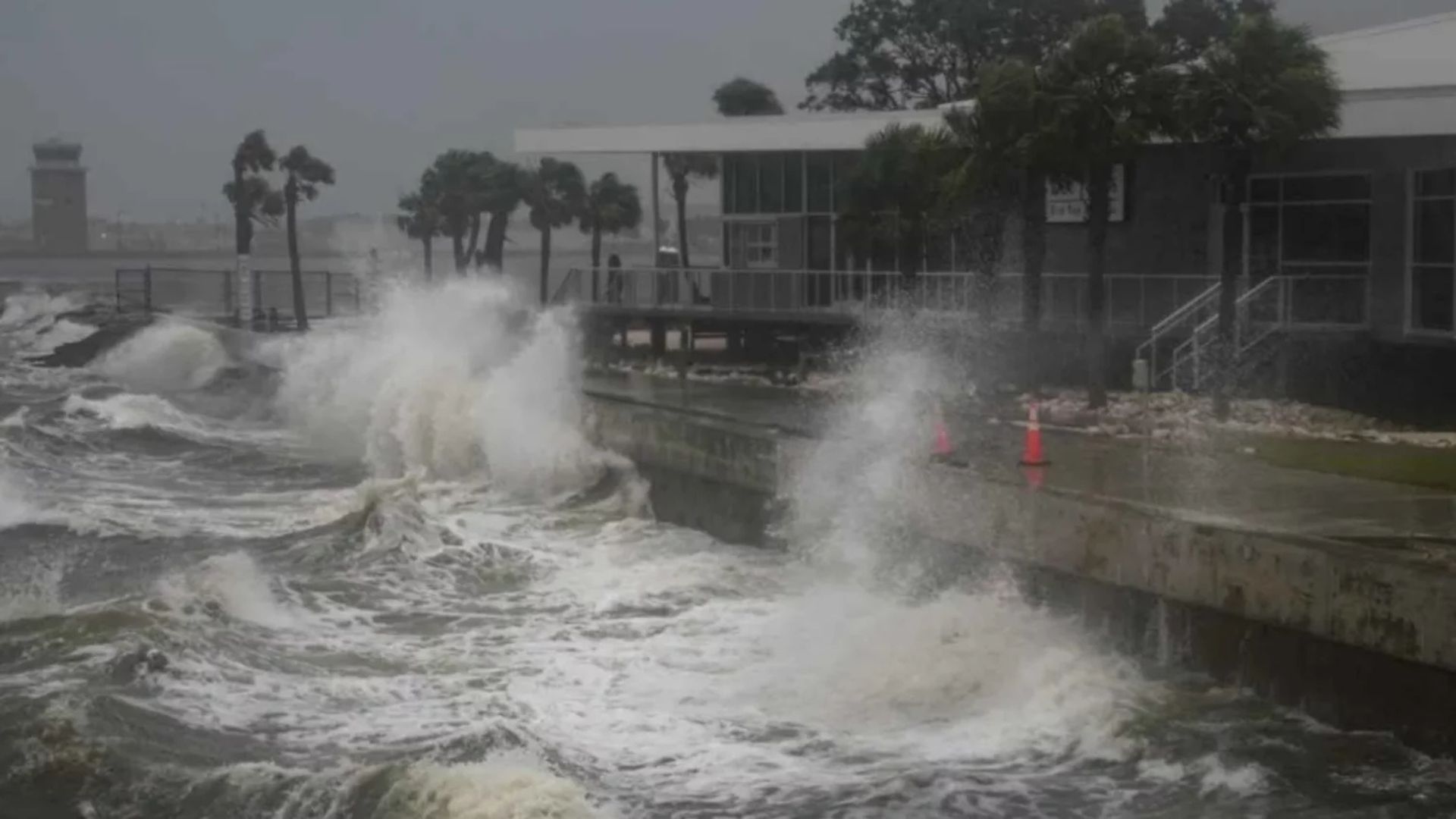 Milton es el tercer huracán que toca tierra en Florida este año, después de Helene y Debby, y el más potente.
