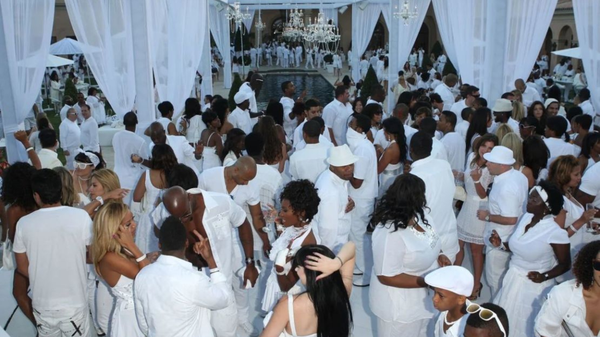 Revelan fotografías de Puff Daddy en sus fiestas