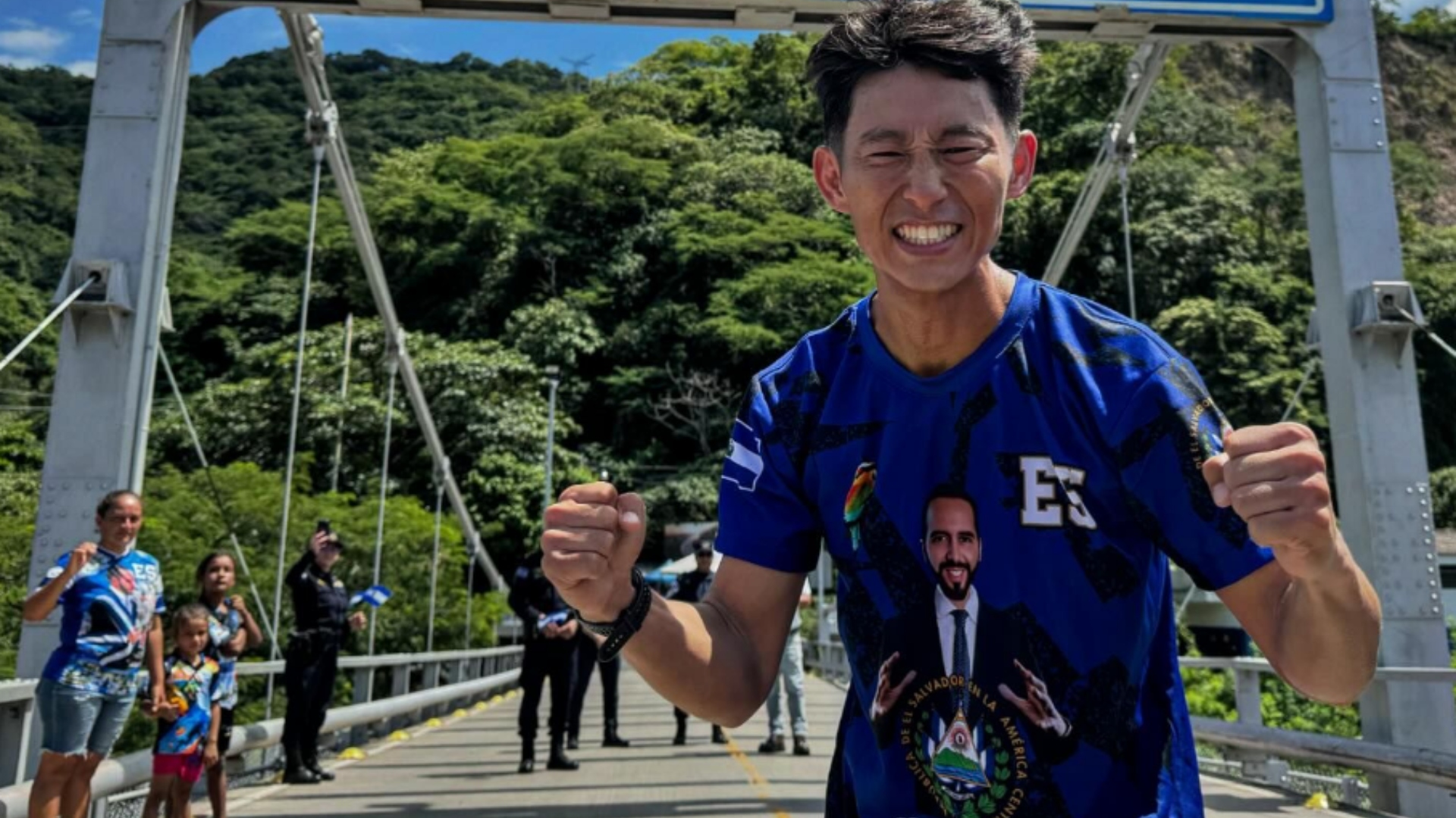 Shin Fujiyama y Nayib Bukele en El Salvador