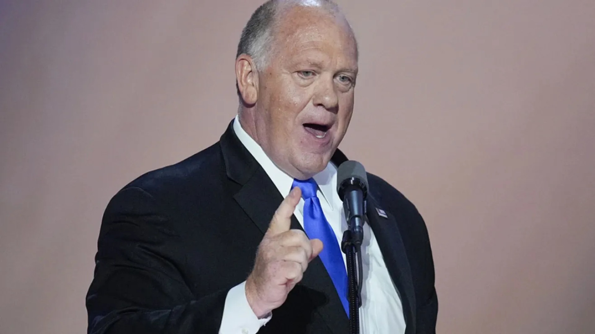 Thomas Homan propone deportar familias enteras para evitar separación