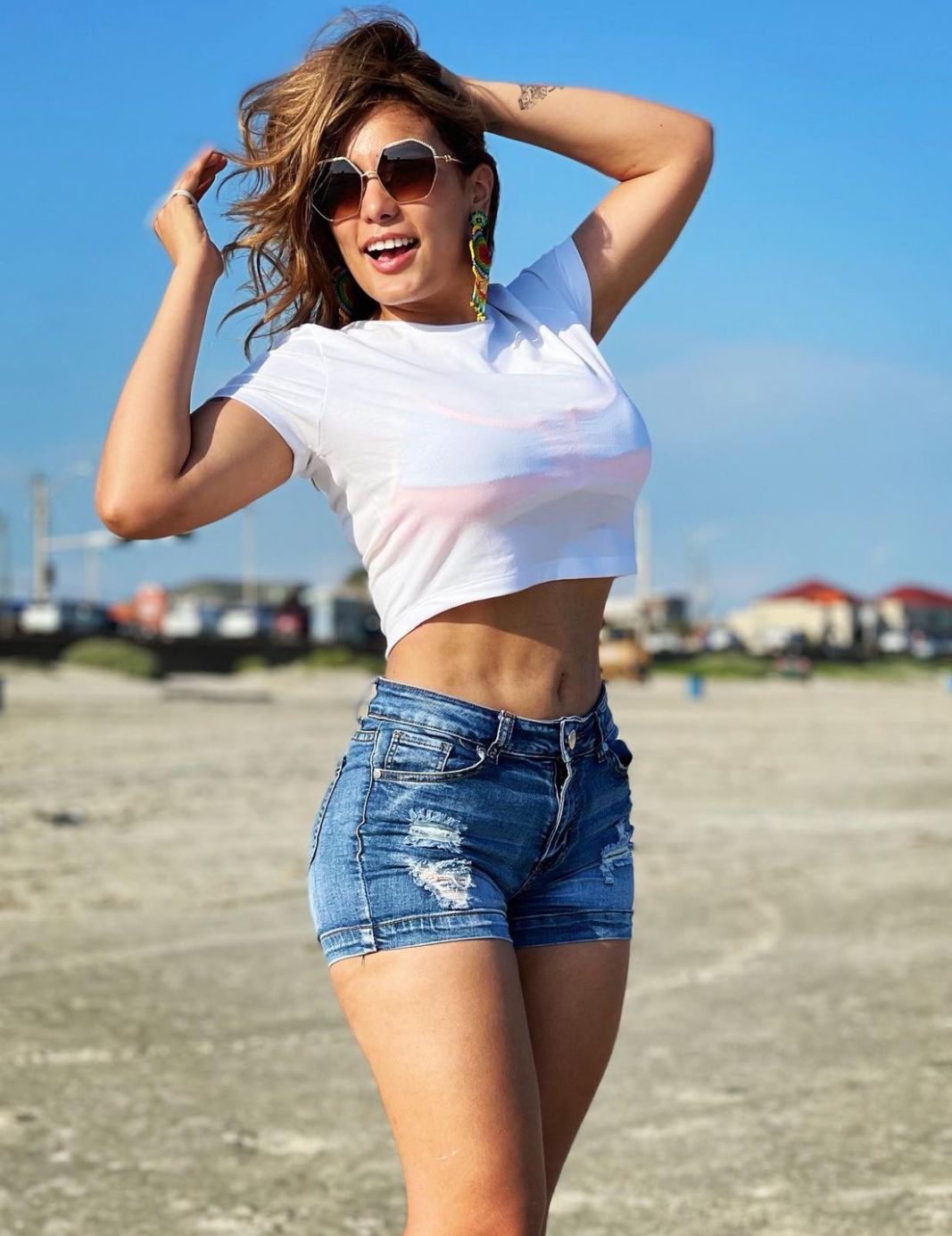 "Ella está de regreso" Elsa Oseguera genera revuelo con su último video 