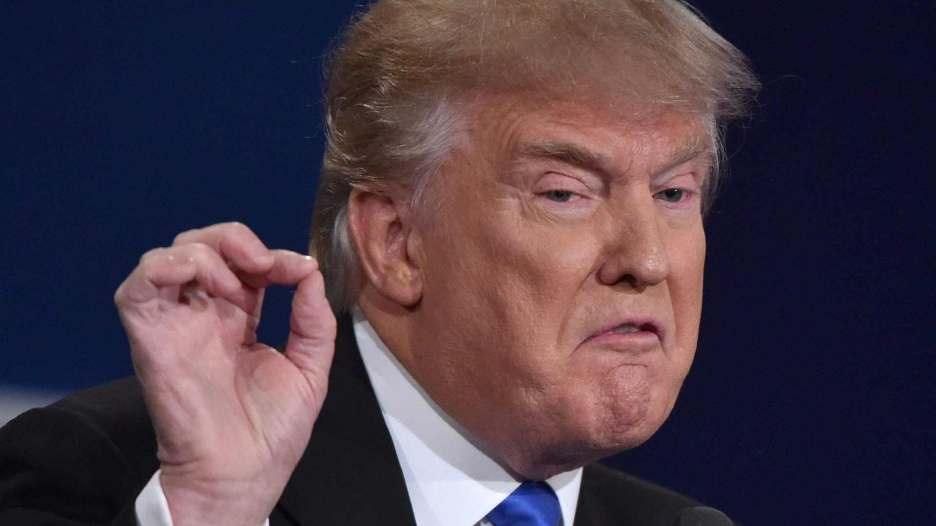 Así califica Donald Trump a migración ilegal durante evento público