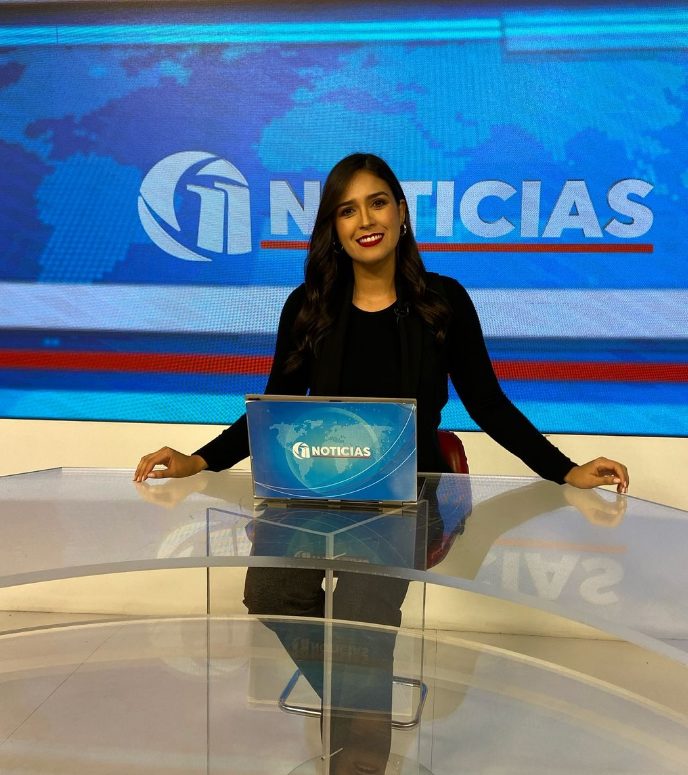 Andrea Hernández se vuelve viral en El Salvador tras anunciar la donación de Bukele a Shin Fujiyama