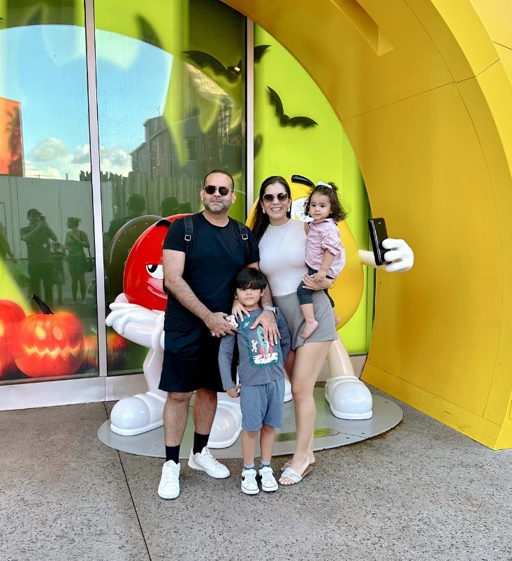 Presentadora Melissa Valeriano deslumbra en sus vacaciones familiares 