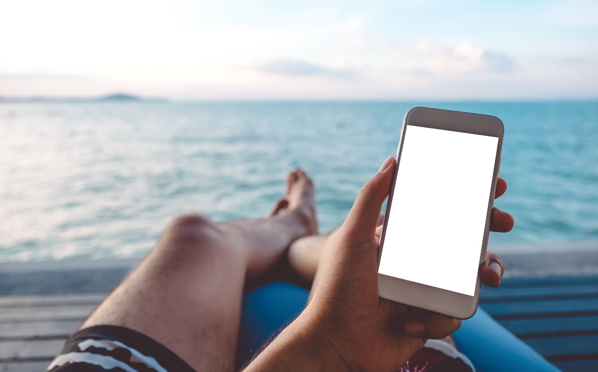 Cómo cuidar tu celular en la playa durante este Feriado Morazánico