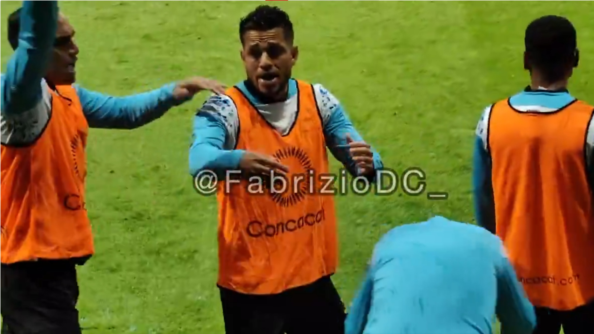 Preparador físico de Honduras agresión video