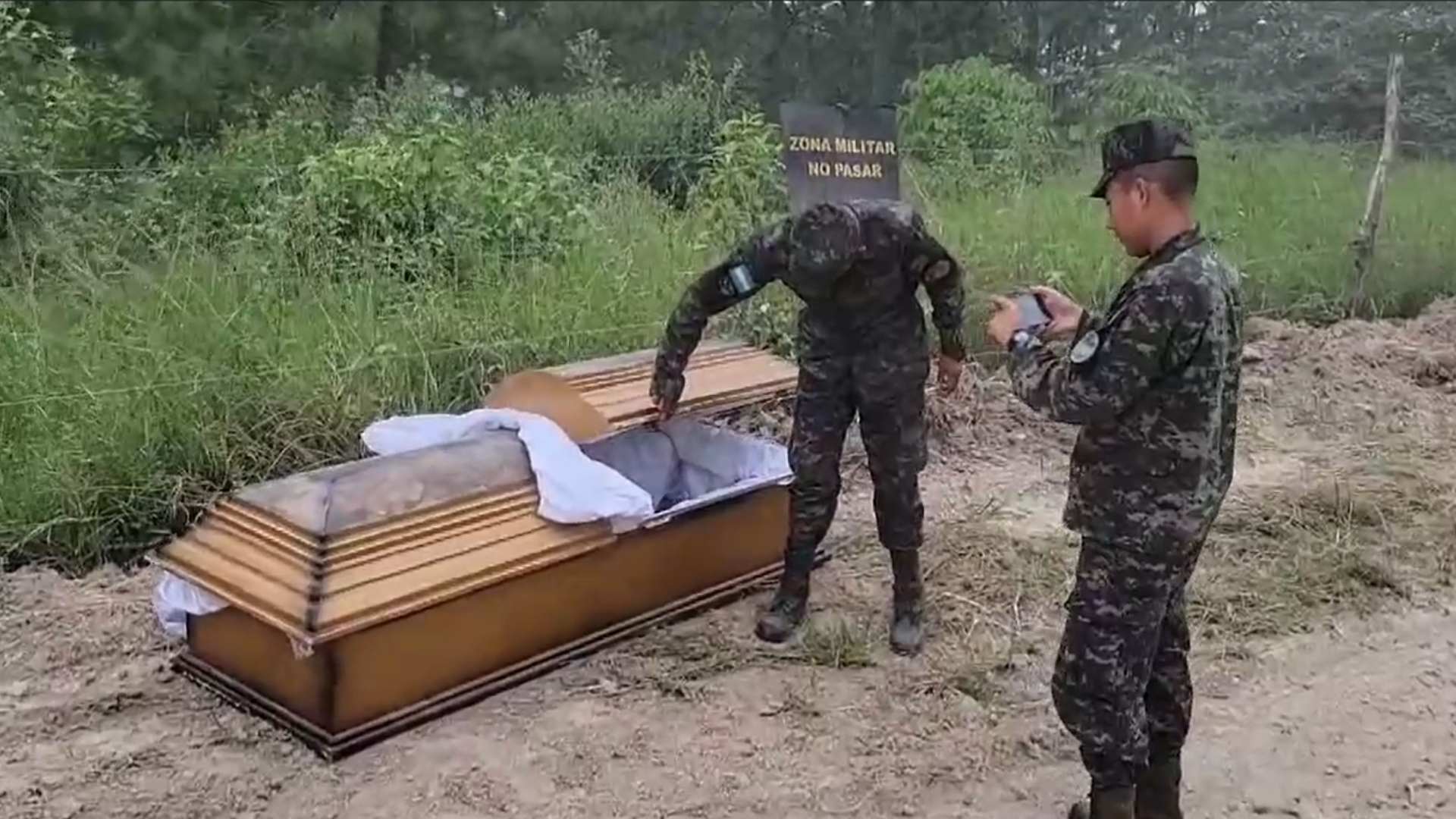 Abandonan ataúd en Santa Rosa de Copán; esto encontraron