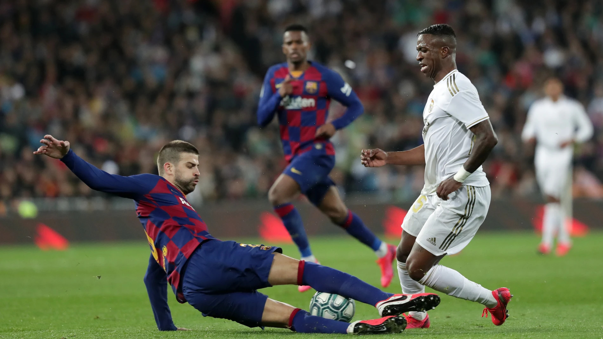 Gerard pique y Vinicius
