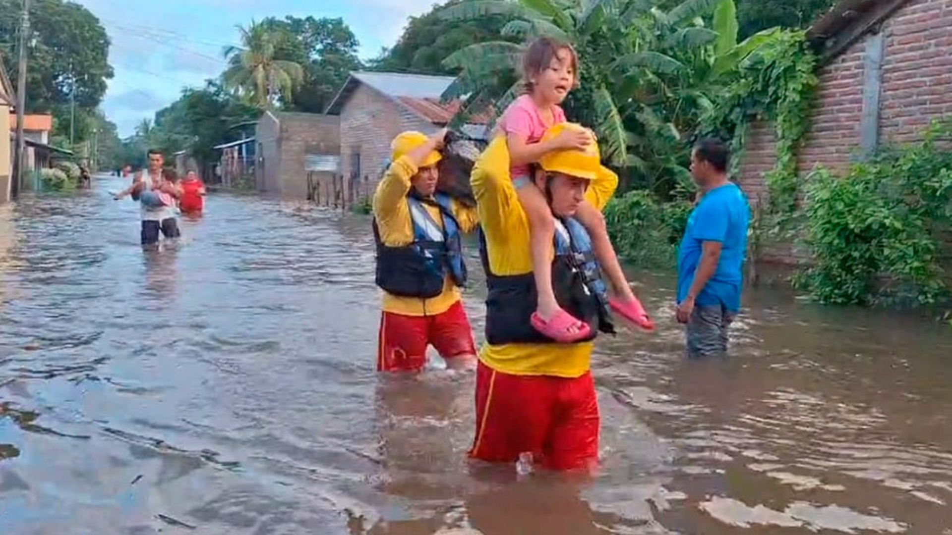 Pobladores en la zona sur sufren consecuencias de la tormenta SARA