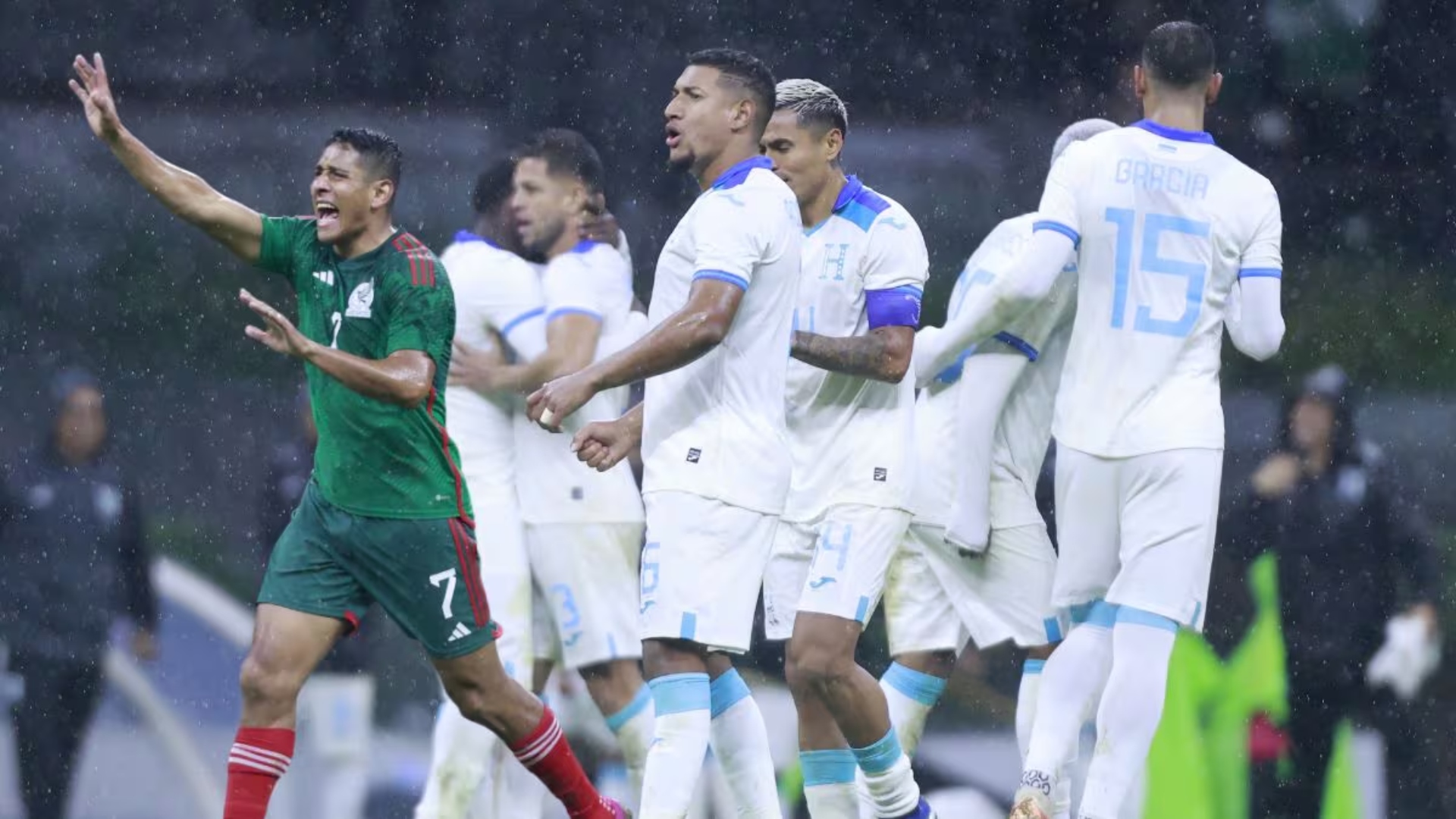 Esto dicen los pronósticos y apuestas sobre encuentro entre México y Honduras