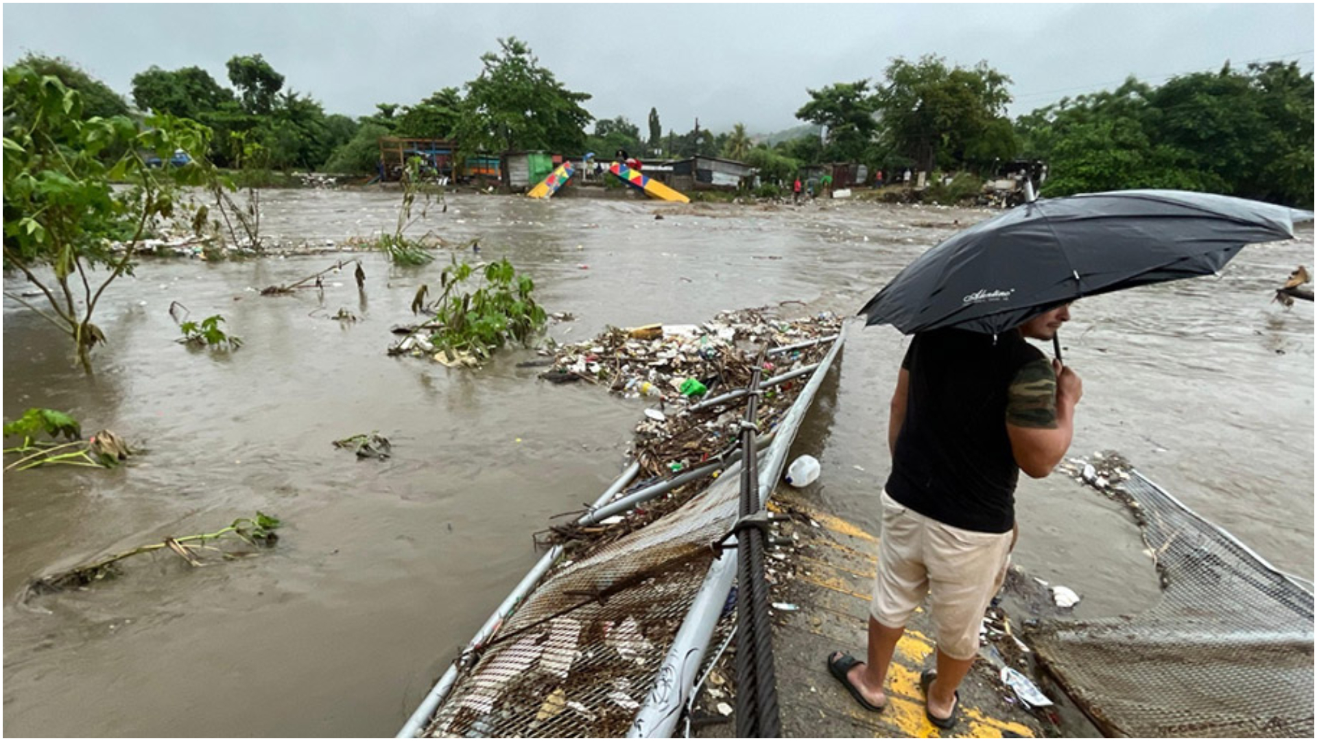 San Pedro Sula sufre afectaciones ambientales tras el paso de la tormenta y frente frío