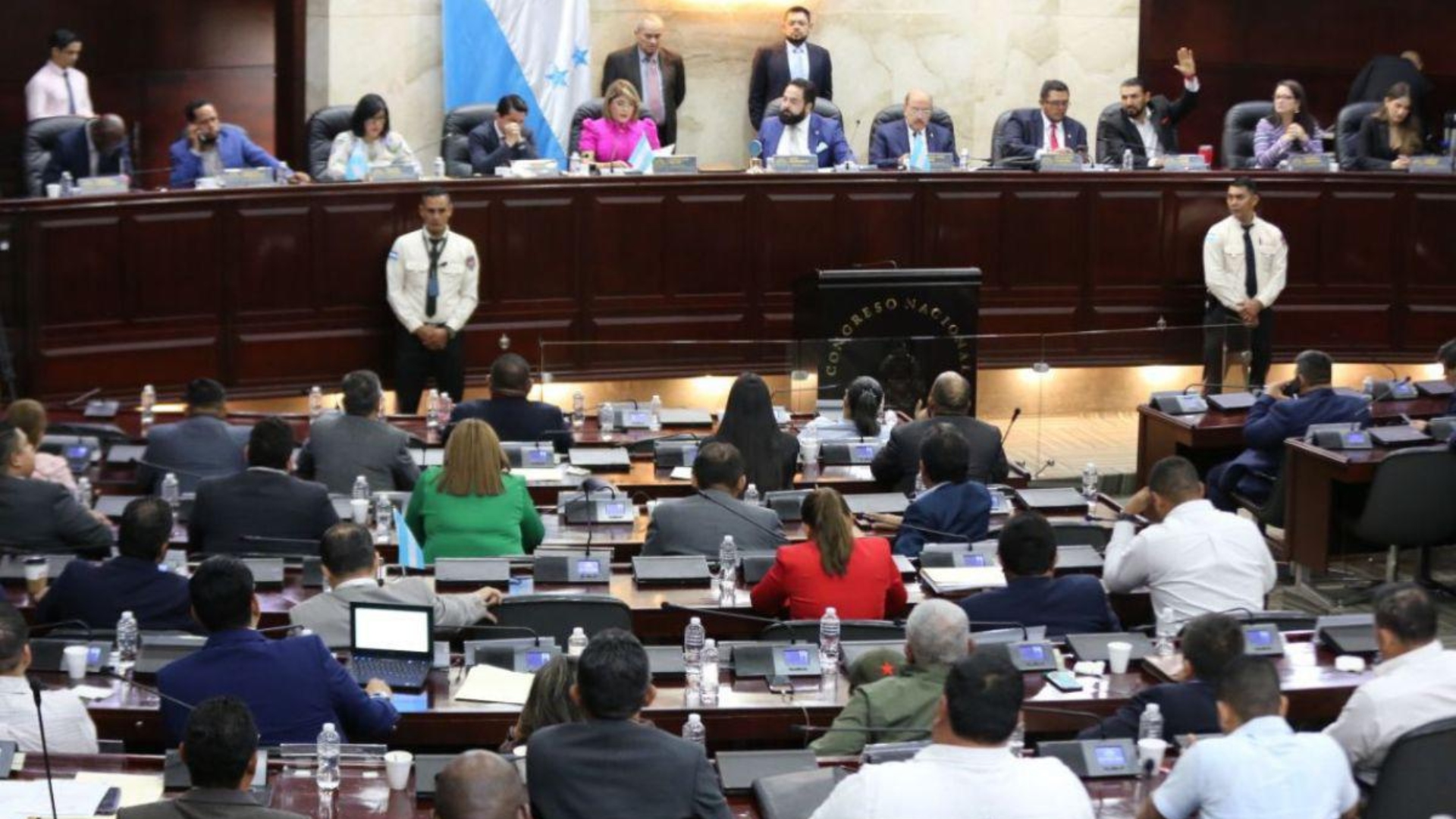 Suspenden sesión del Congreso Nacional