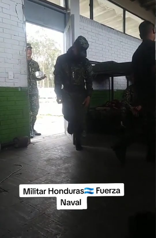 Militar hondureño saca sus mejores pasos de punta y se vuelve viral en TikTok