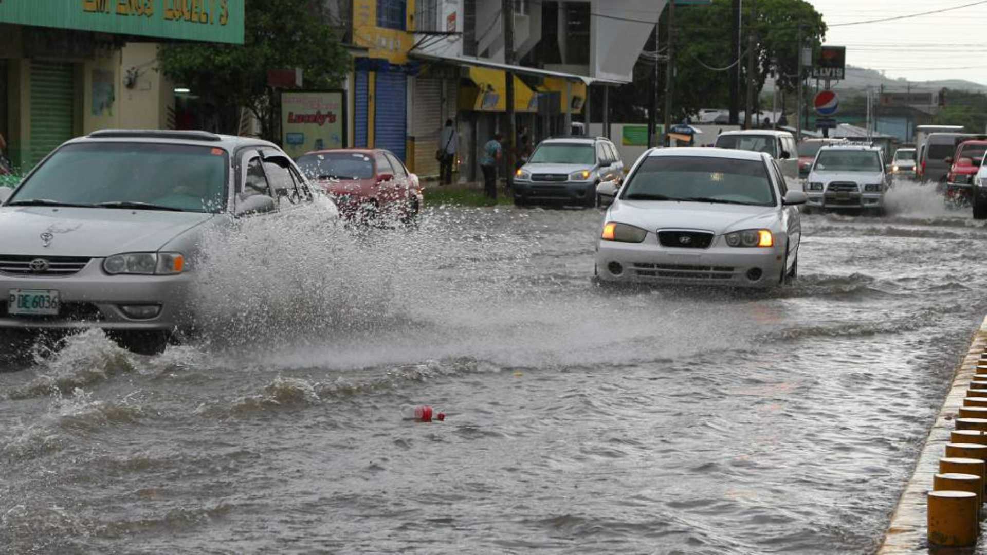 Lluvias en la zona norte de Honduras desatan alertas