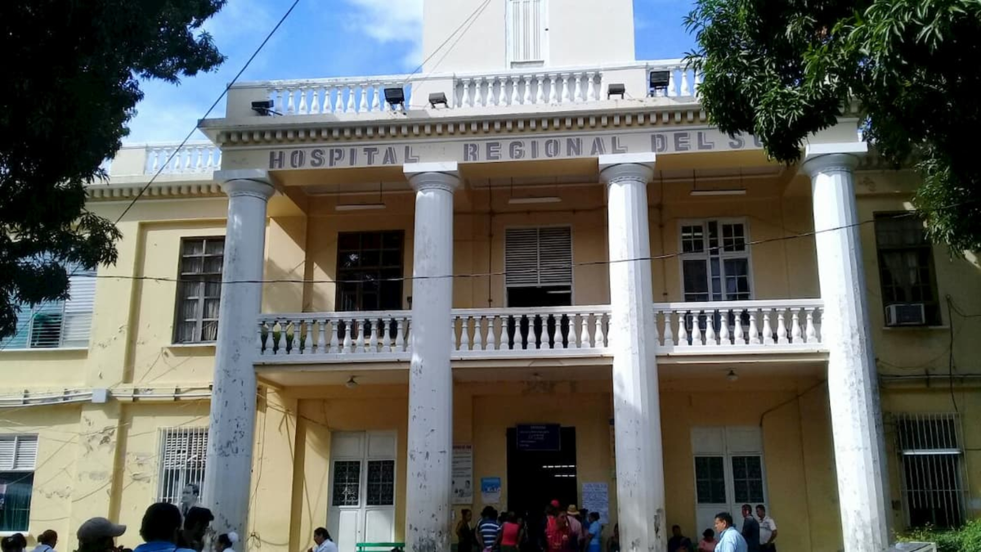 Sorpresivo ingreso al Hospital del Sur: hombre se introduce objeto metálico en su cuerpo