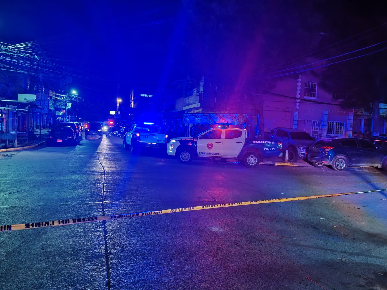 Enfrentamiento entre policías y supuestos criminales deja una persona muerta y un herido en El Hato