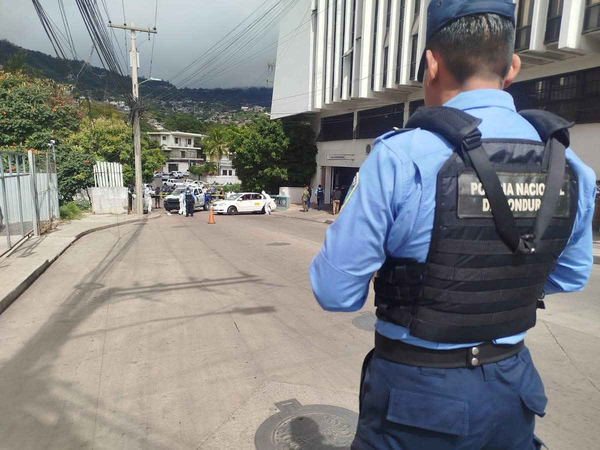 "Le pidieron una carrera" Taxista pierde la vida de manera violenta en Tegucigalpa 