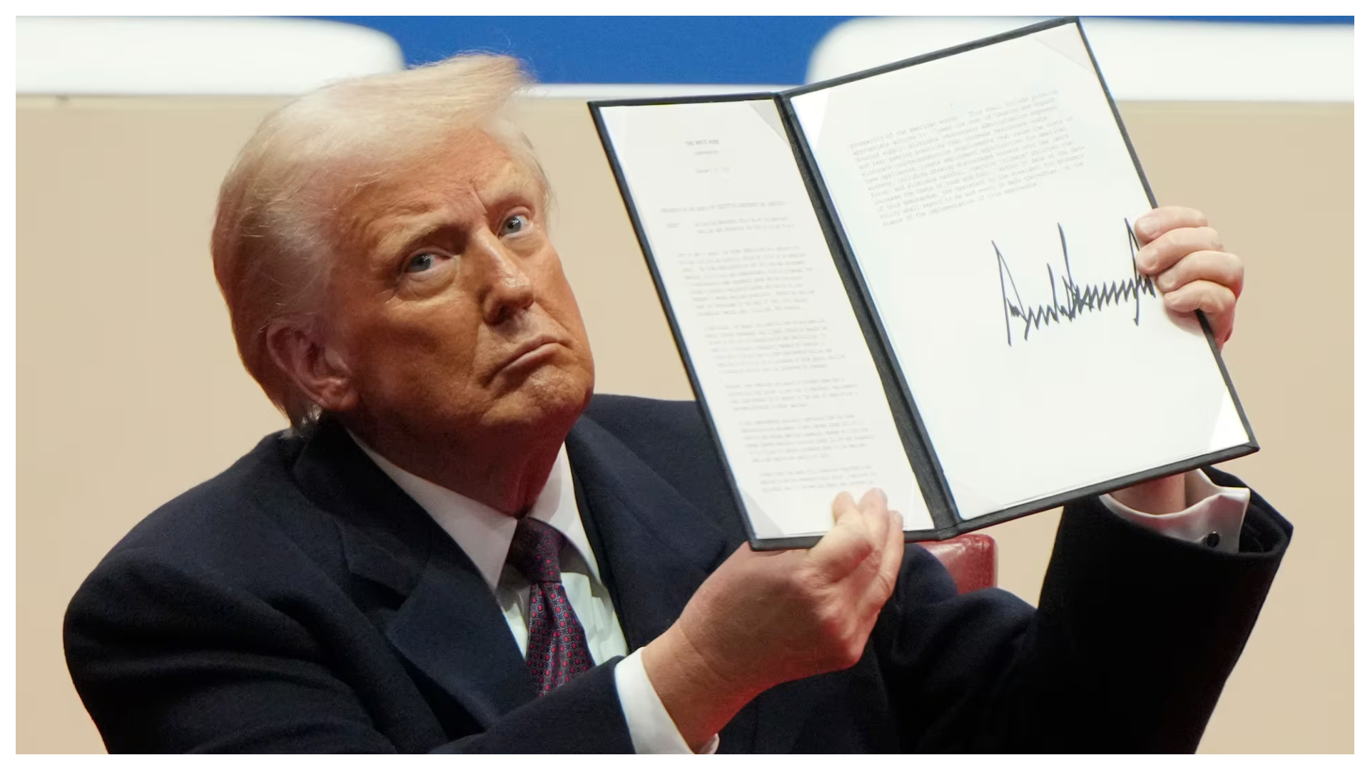 Estas son las órdenes ejecutivas firmadas por Trump en su primera semana que impactan el sector tecnológico