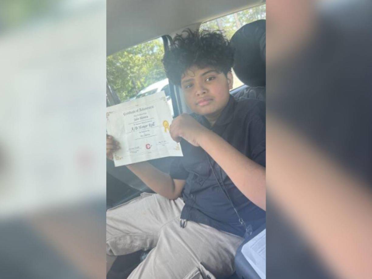 Hondureña viajó a Honduras junto a su hijo para Navidad y ahora no puede regresar a Estados Unidos