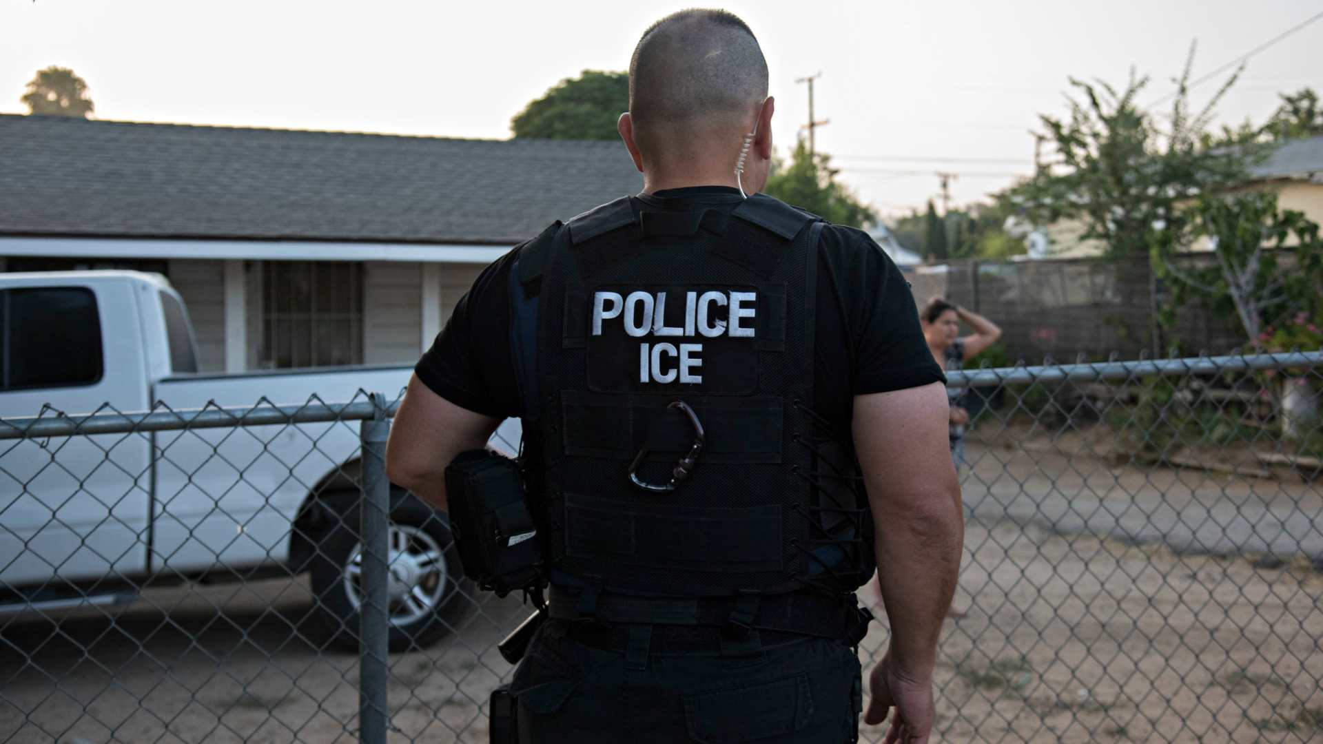 Redadas en Estados Unidos: ¿Pueden agentes ingresar en casas?