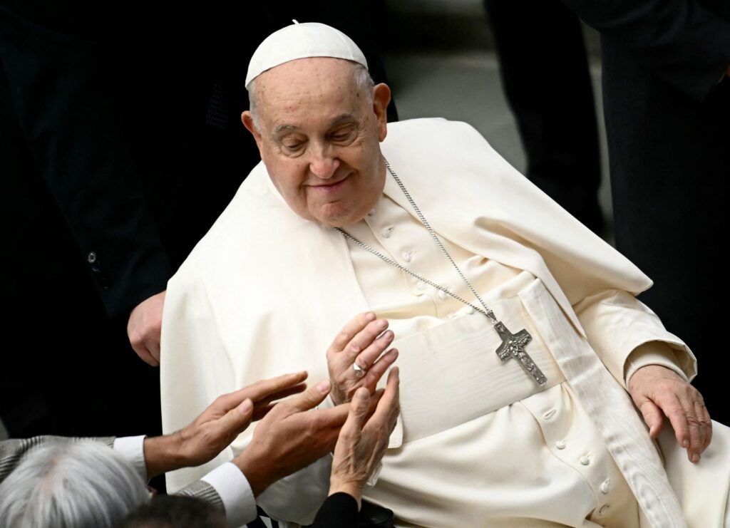 “El papa no está fuera de peligro” más detalles sobre su estado de salud