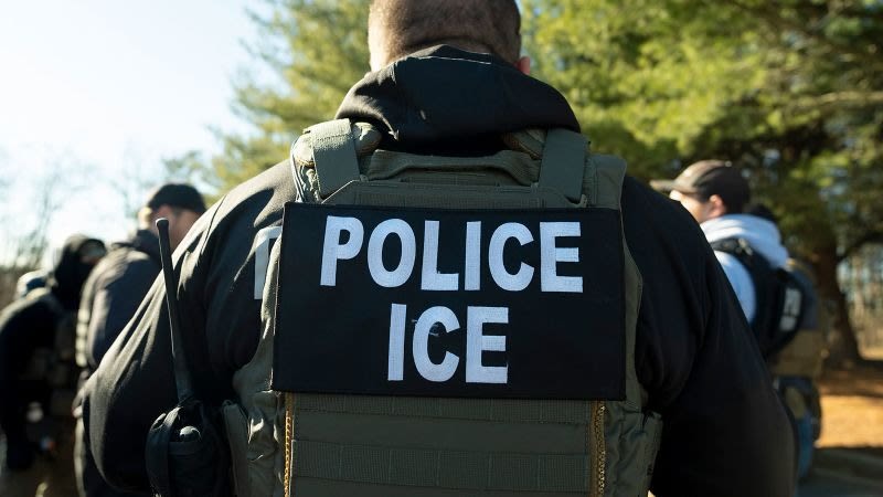 Deportaciones de Estados Unidos 2025: Destituyen director del ICE