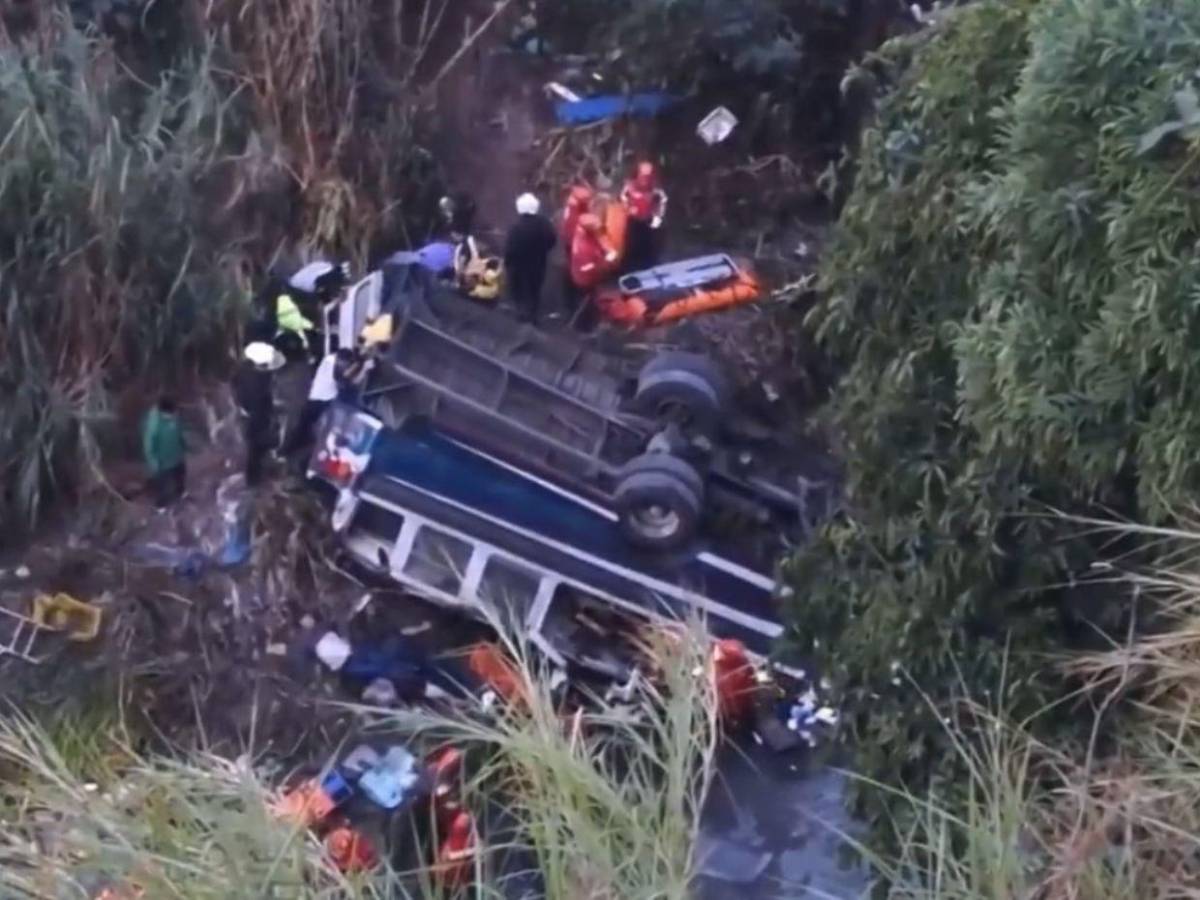 En video captan los minutos antes del accidente del bus de Guatemala que ya deja 53 fallecidos