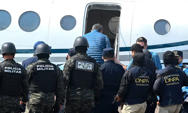 Juan Orlando Hernández: 4 claves del juicio al expresidente de Honduras por narcotráfico que se celebra en EE.UU. (y por qué es tan especial) - BBC News Mundo