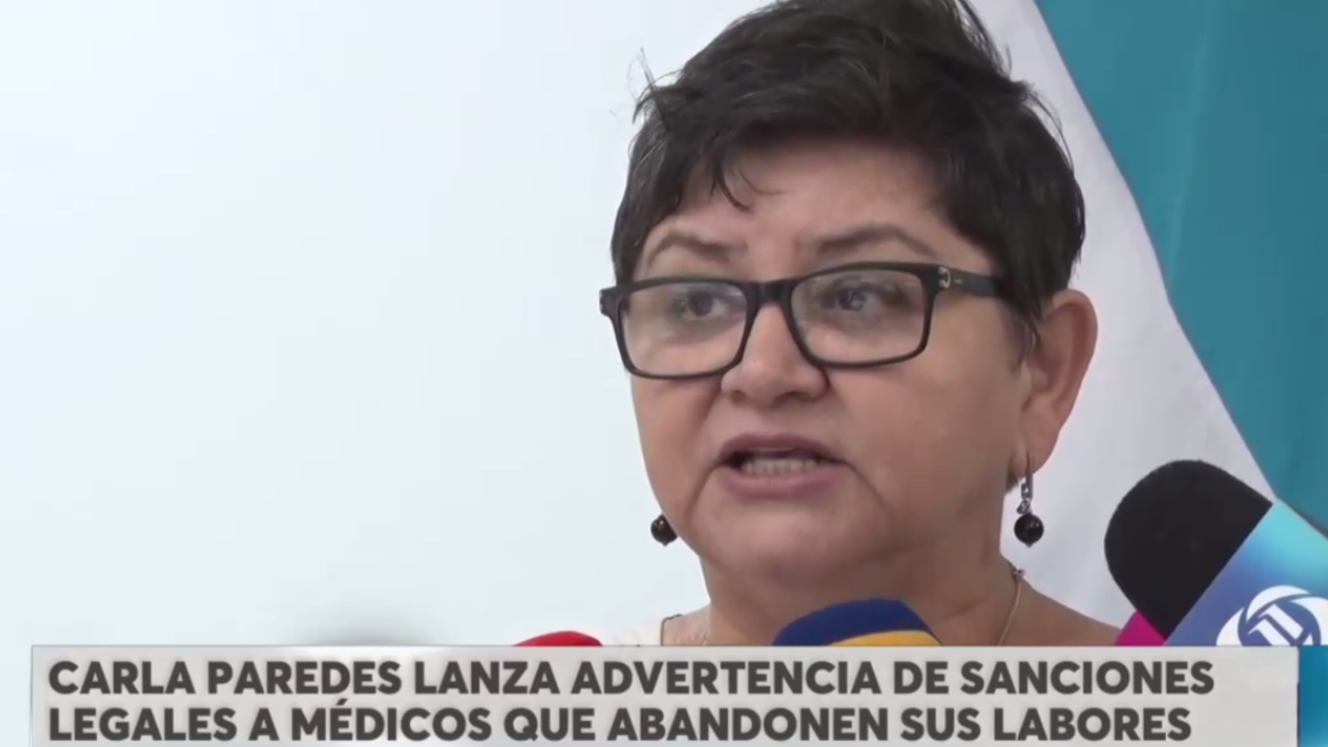 Carla Paredes lanza advertencia de sanciones legales a médicos que abandones sus labores