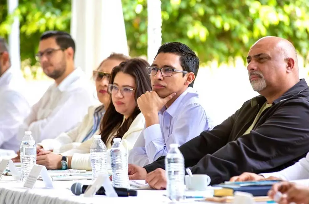 Cúpula militar y gobierno se atrincheran contra consejeras del CNE - Proceso Digital