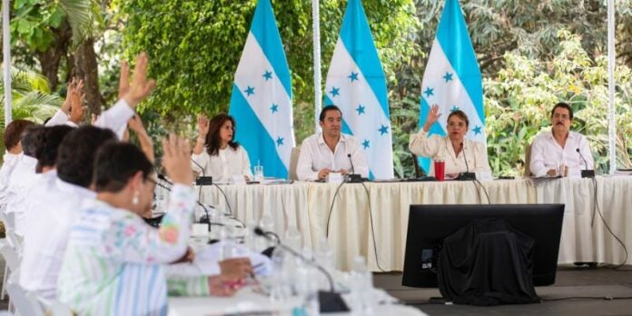 Consejo de Ministros se reúne en Olancho para respaldar a las FF.AA.